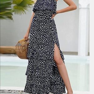 🖤🤍🖤 Strapless, ruffle tiered bottom, black and white